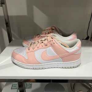 Light pink low Nike dunks EVERYTHING MUST GO accepting low offers+bundles